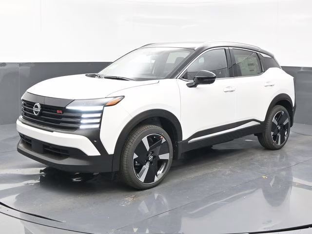 2026 Aspen White/Super Black Nissan Kicks SR FWD SUV