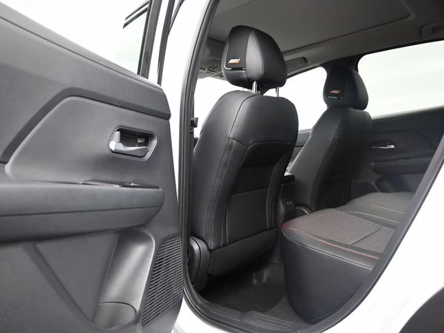 2026 Aspen White/Super Black Nissan Kicks SR FWD SUV