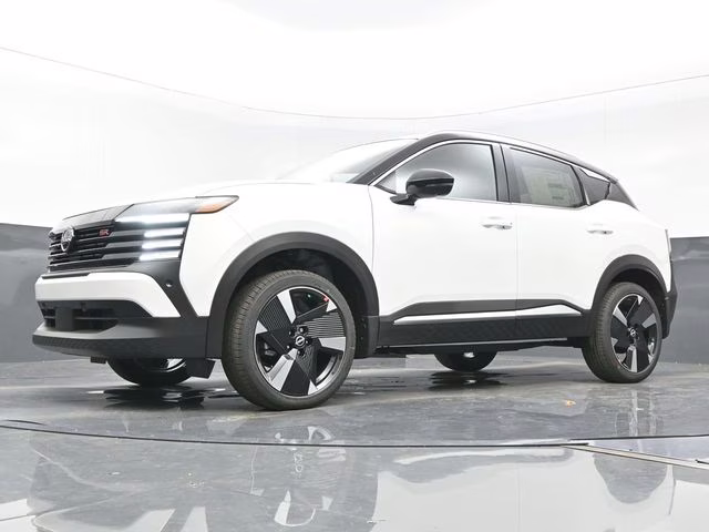 2026 Aspen White/Super Black Nissan Kicks SR FWD SUV