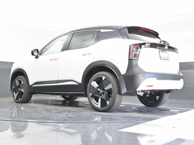 2026 Aspen White/Super Black Nissan Kicks SR FWD SUV