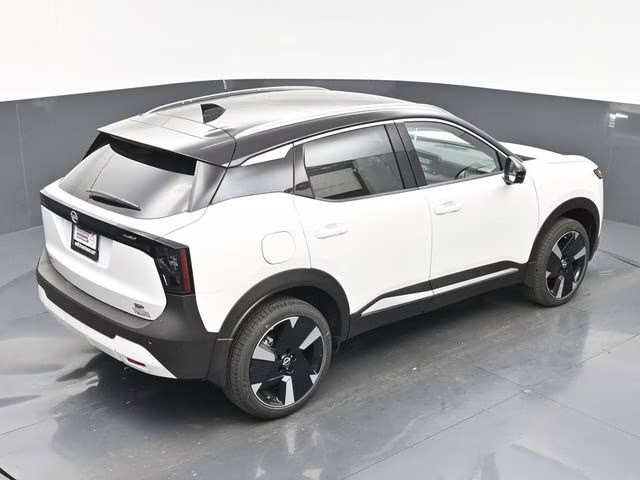 2026 Aspen White/Super Black Nissan Kicks SR FWD SUV