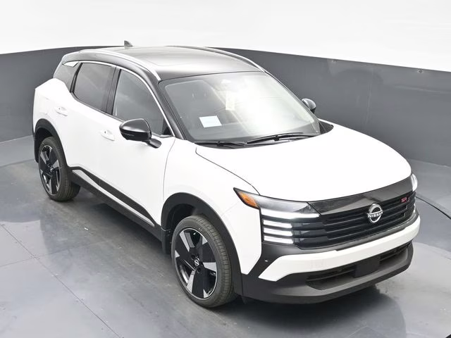 2026 Aspen White/Super Black Nissan Kicks SR FWD SUV