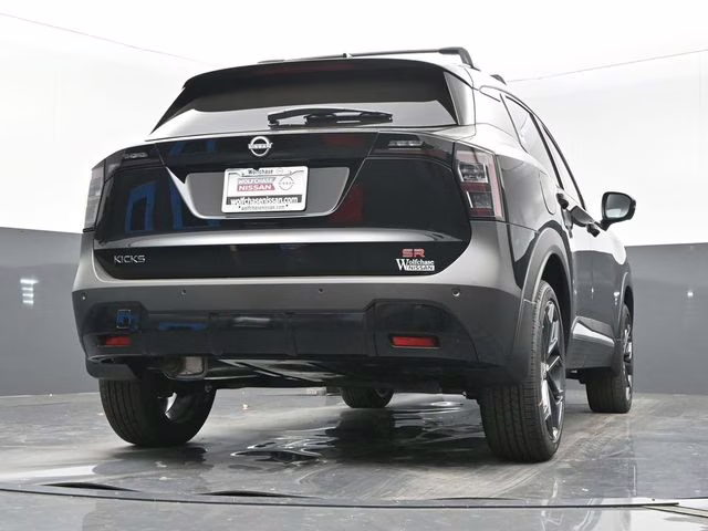 2026 Super Black Nissan Kicks SR FWD SUV