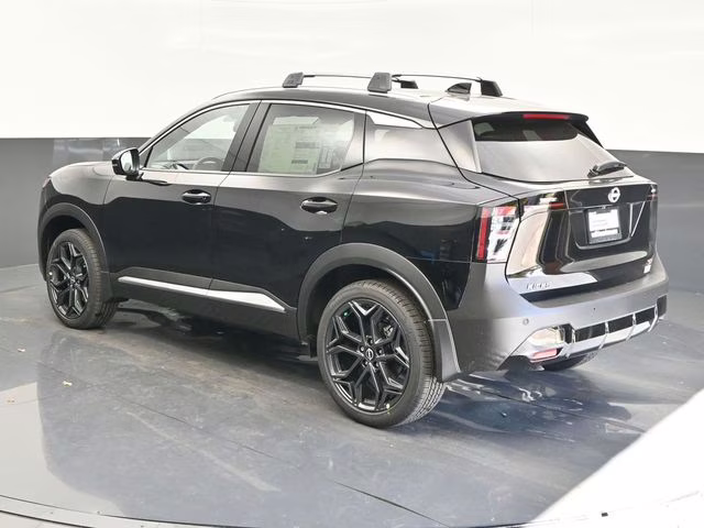 2026 Super Black Nissan Kicks SR FWD SUV