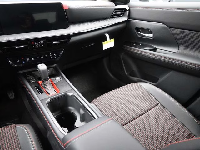 2026 Aspen White/Super Black Nissan Kicks SR FWD SUV