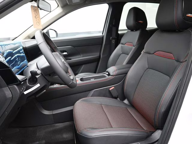 2026 Aspen White/Super Black Nissan Kicks SR FWD SUV