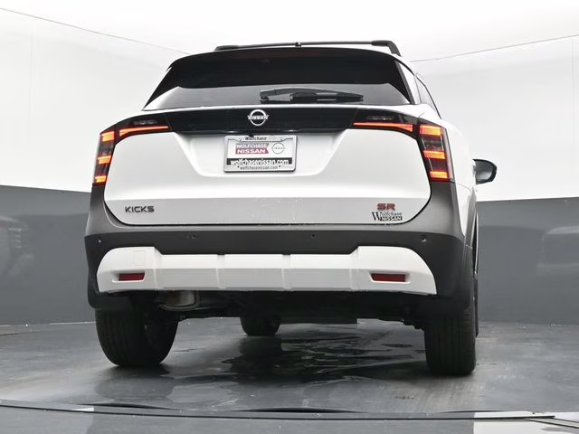 2026 Aspen White/Super Black Nissan Kicks SR FWD SUV