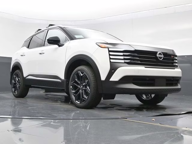2026 Aspen White/Super Black Nissan Kicks SR FWD SUV