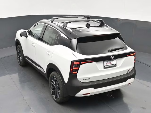 2026 Aspen White/Super Black Nissan Kicks SR FWD SUV