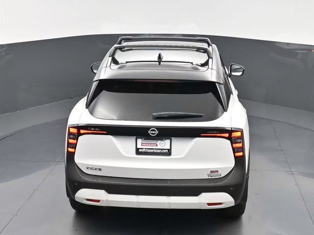 2026 Aspen White/Super Black Nissan Kicks SR FWD SUV