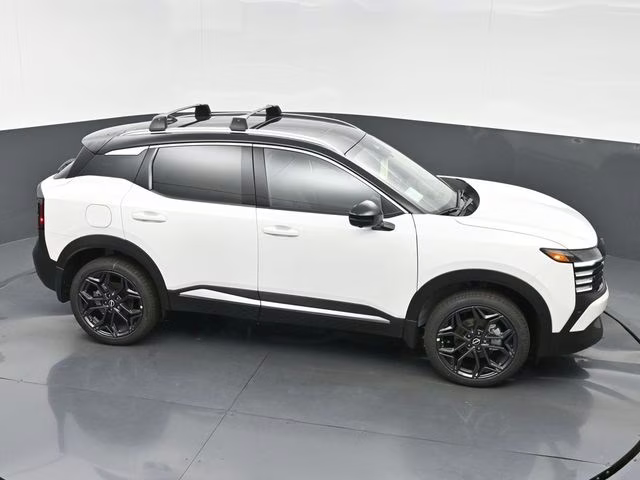 2026 Aspen White/Super Black Nissan Kicks SR FWD SUV