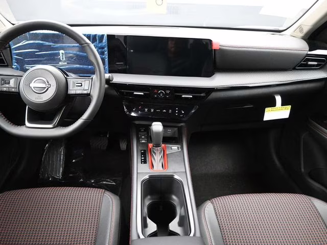 2026 Aspen White/Super Black Nissan Kicks SR FWD SUV