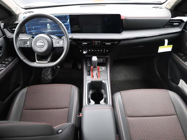2026 Aspen White Tricoat Nissan Kicks SR FWD SUV
