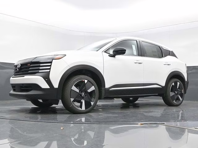2026 Aspen White Tricoat Nissan Kicks SR FWD SUV