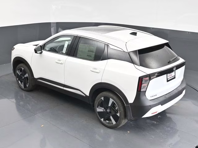 2026 Aspen White Tricoat Nissan Kicks SR FWD SUV