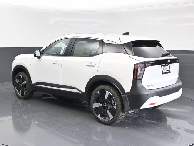 2026 Aspen White Tricoat Nissan Kicks SR FWD SUV