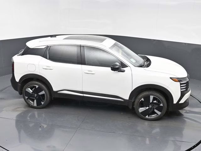 2026 Aspen White Tricoat Nissan Kicks SR FWD SUV
