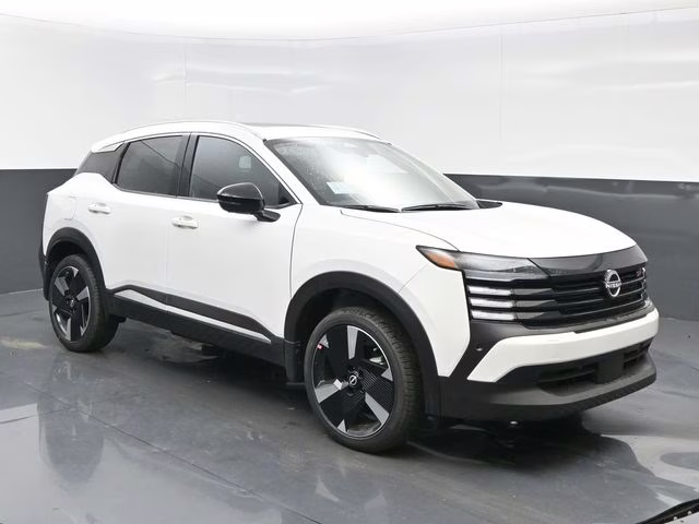 2026 Aspen White Tricoat Nissan Kicks SR FWD SUV