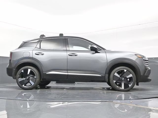2026 Gun Metallic/Super Black Nissan Kicks SR FWD SUV
