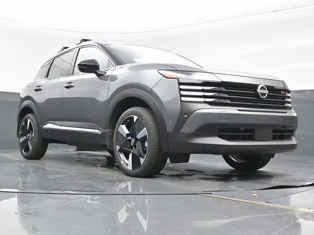 2026 Gun Metallic/Super Black Nissan Kicks SR FWD SUV