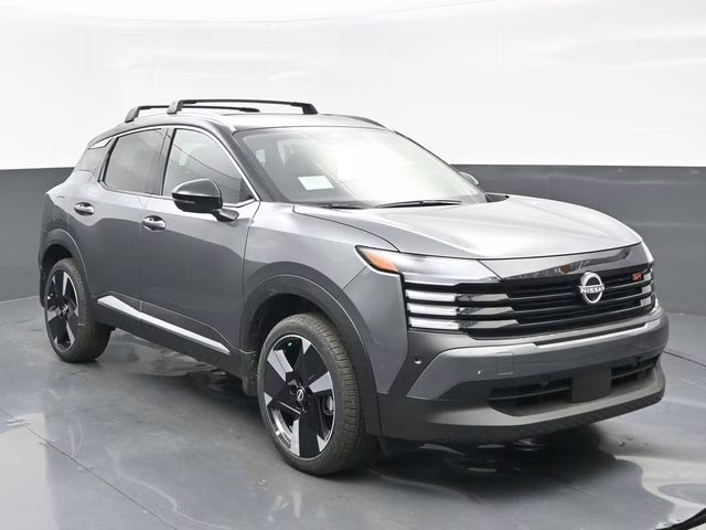 2026 Gun Metallic/Super Black Nissan Kicks SR FWD SUV