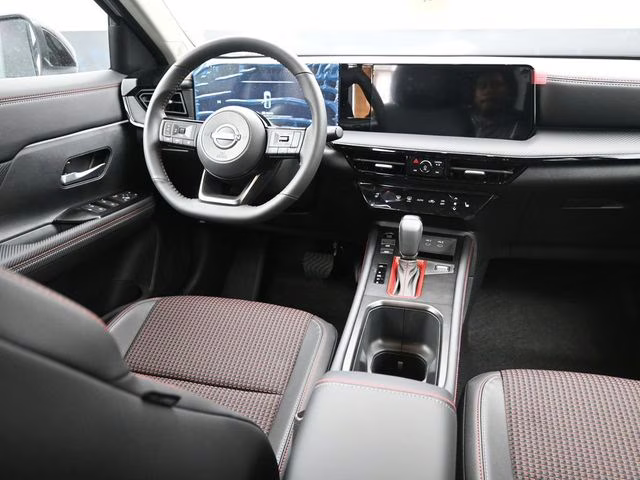 2026 Aspen White/Super Black Nissan Kicks SR AWD SUV