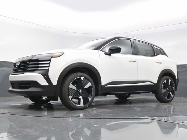 2026 Aspen White/Super Black Nissan Kicks SR AWD SUV