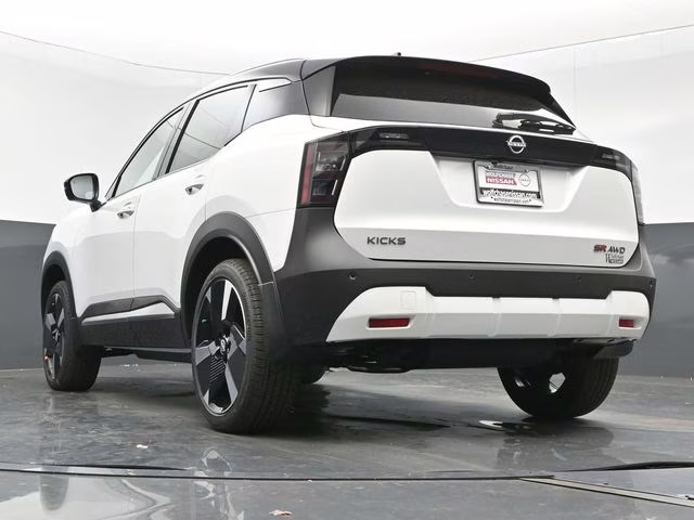 2026 Aspen White/Super Black Nissan Kicks SR AWD SUV