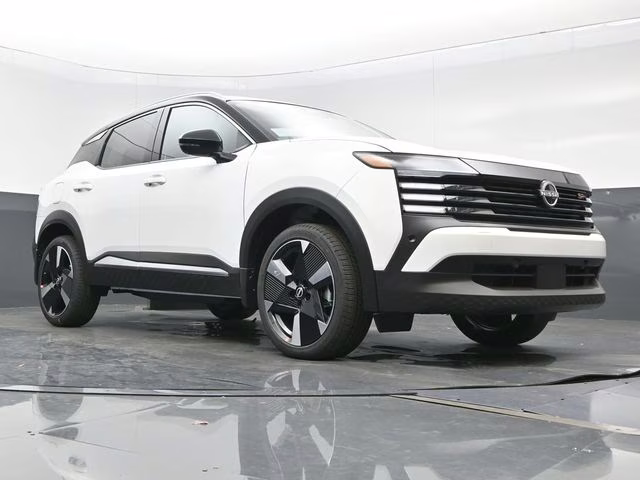 2026 Aspen White/Super Black Nissan Kicks SR AWD SUV