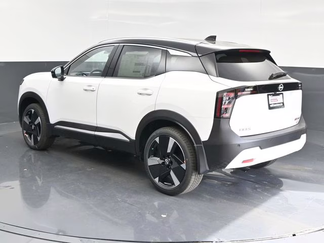 2026 Aspen White/Super Black Nissan Kicks SR AWD SUV