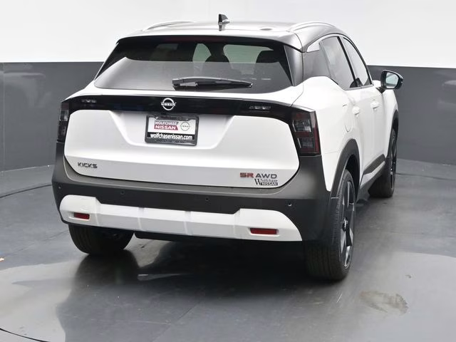 2026 Aspen White/Super Black Nissan Kicks SR AWD SUV