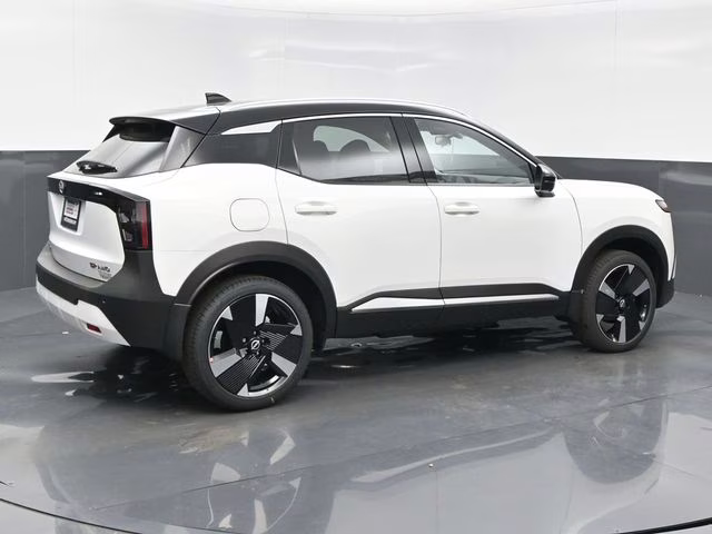 2026 Aspen White/Super Black Nissan Kicks SR AWD SUV