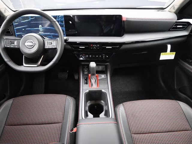 2026 Aspen White/Super Black Nissan Kicks SR AWD SUV