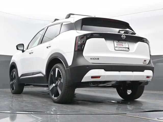 2026 Aspen White Tricoat Nissan Kicks SR AWD SUV