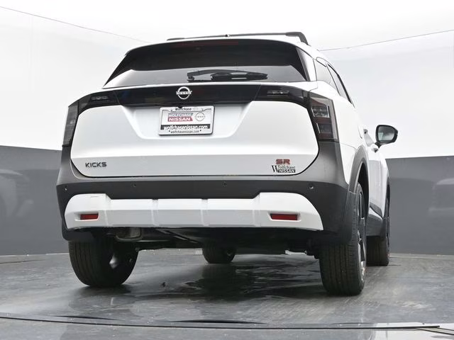 2026 Aspen White Tricoat Nissan Kicks SR AWD SUV