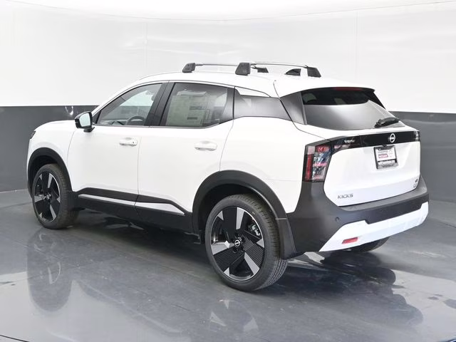 2026 Aspen White Tricoat Nissan Kicks SR AWD SUV