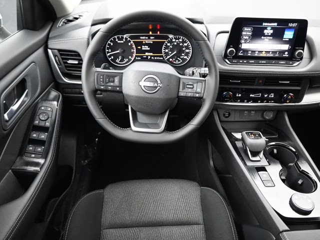 2026 Everest White Pearl Tricoat Nissan Rogue SV AWD SUV