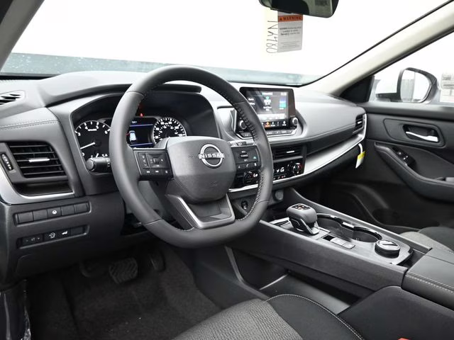 2026 Everest White Pearl Tricoat Nissan Rogue SV AWD SUV
