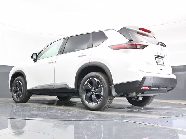 2026 Everest White Pearl Tricoat Nissan Rogue SV AWD SUV