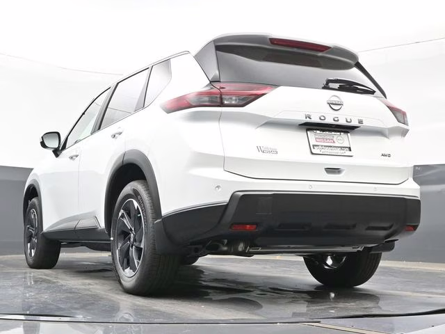 2026 Everest White Pearl Tricoat Nissan Rogue SV AWD SUV