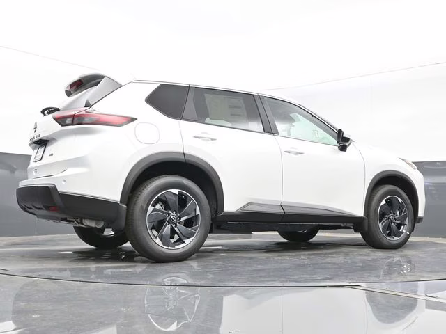 2026 Everest White Pearl Tricoat Nissan Rogue SV AWD SUV