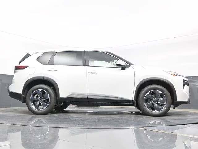 2026 Everest White Pearl Tricoat Nissan Rogue SV AWD SUV