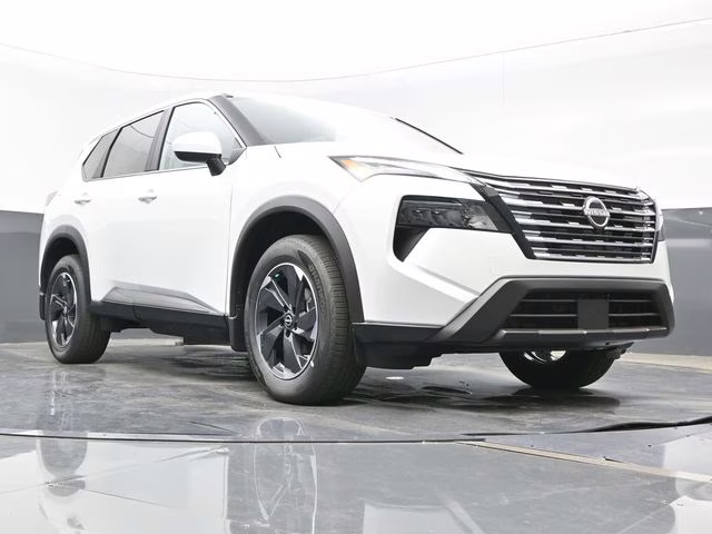 2026 Everest White Pearl Tricoat Nissan Rogue SV AWD SUV