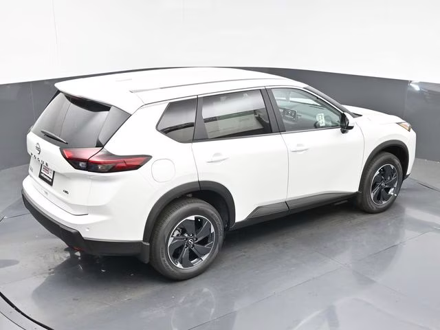 2026 Everest White Pearl Tricoat Nissan Rogue SV AWD SUV