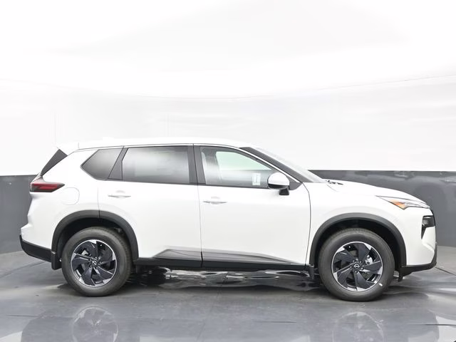 2026 Everest White Pearl Tricoat Nissan Rogue SV AWD SUV