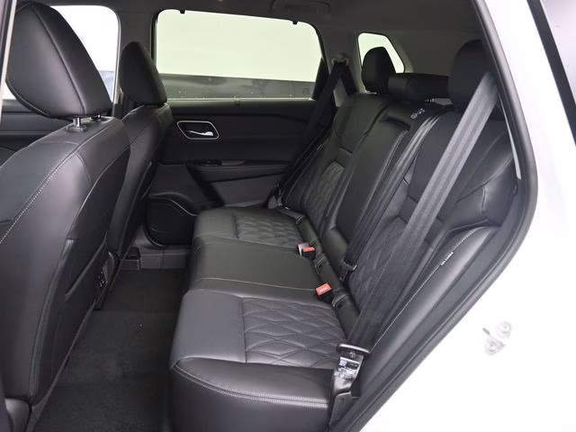 2026 Everest White Pearl Tricoat Nissan Rogue Platinum AWD SUV