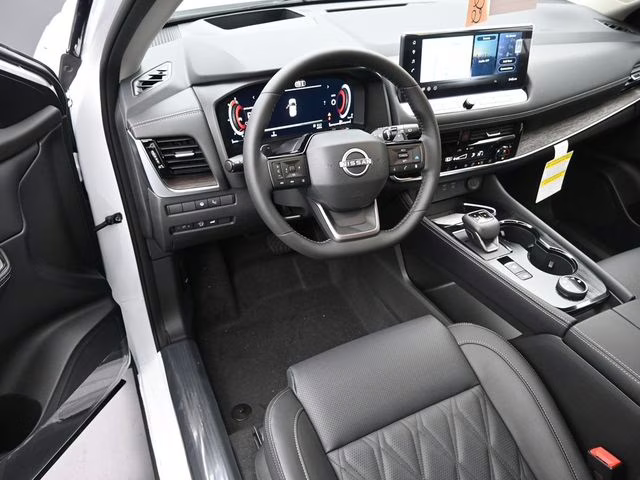 2026 Everest White Pearl Tricoat Nissan Rogue Platinum AWD SUV