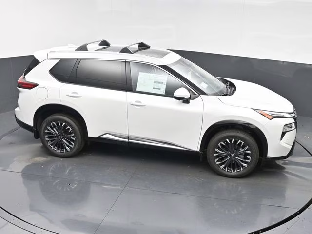 2026 Everest White Pearl Tricoat Nissan Rogue Platinum AWD SUV