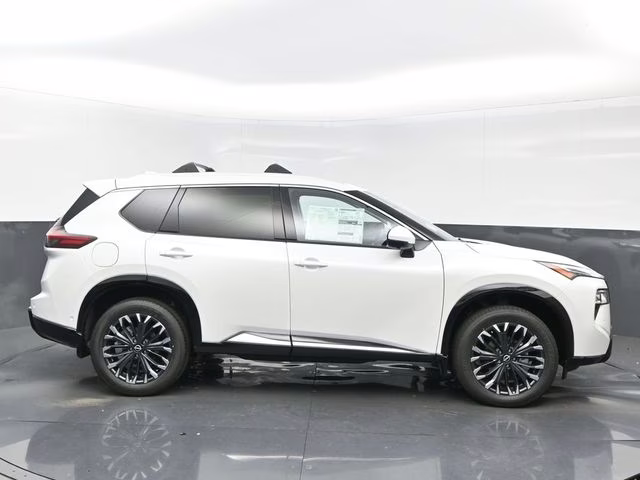 2026 Everest White Pearl Tricoat Nissan Rogue Platinum AWD SUV