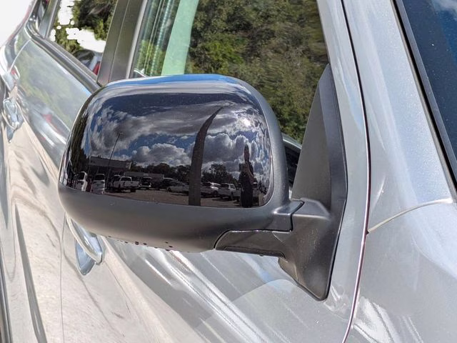 2026 Alloy Silver Metallic Mitsubishi Outlander Sport 2.0 LE 4X4 SUV